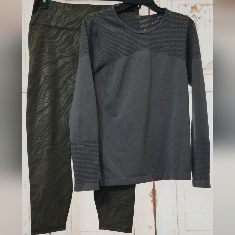Fabletics Power Hold Bundle